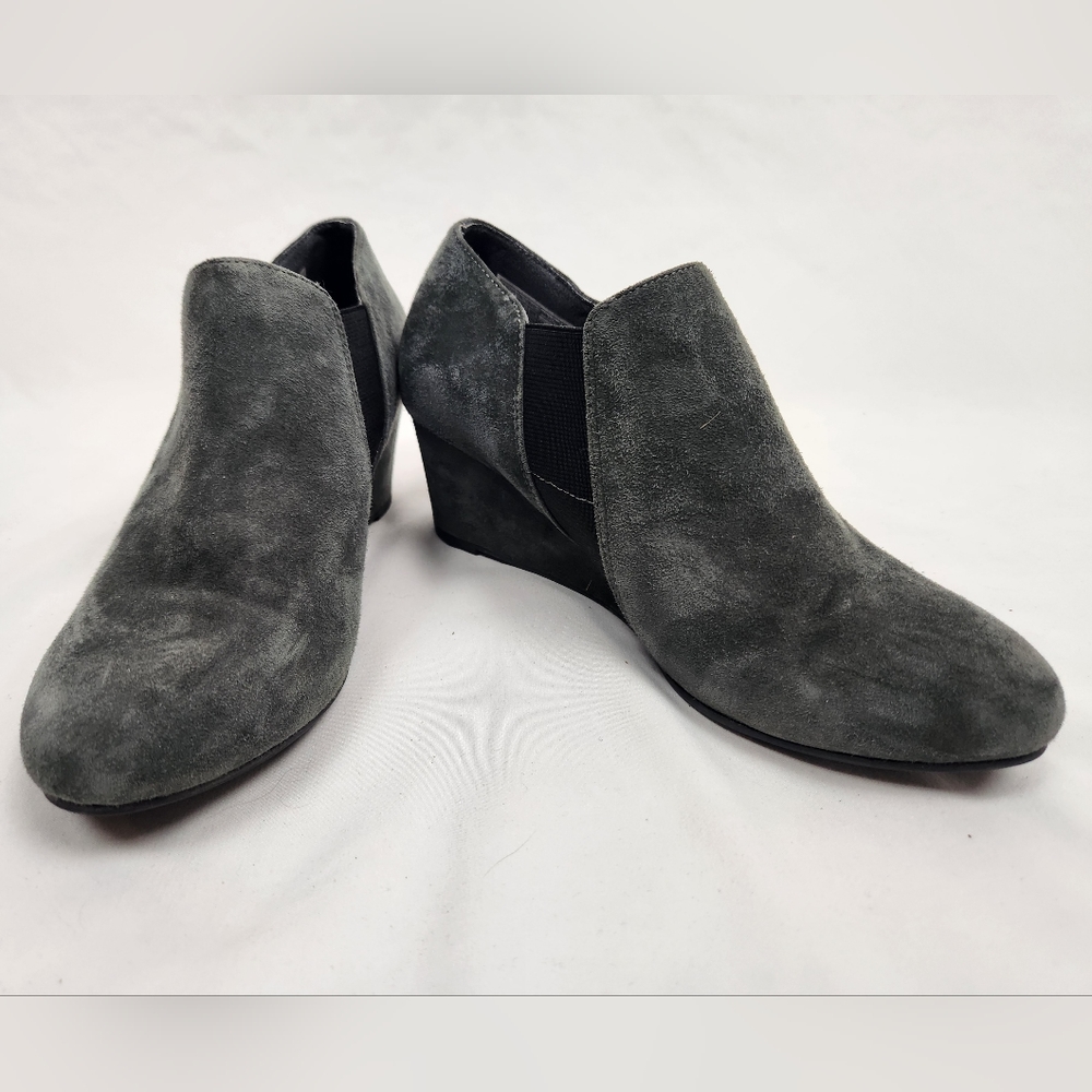 Vionic Women's Stanton Wedge Booties Size 7 Gray Suede Slip On Ankle Boots